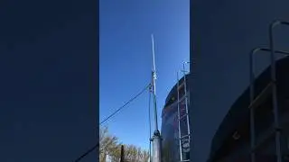 HOISTING A HAM RADIO CRANK-UP MAST