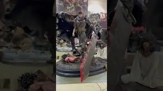 Berserk - Guts & Casca Statue