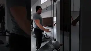 🤯 Tr&iacute;ceps de acero ? Escucha esto! #tricepsworkoutvideo #tr&iacute;ceps #tipsgym #fitness #foryou #gymbro