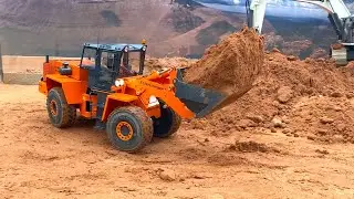 COOL RC TRUCK ACTION at the Constructionworld in 4K