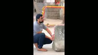 Citizen Steps Up! Hyderabad Man Aligns Cement Bollards for Public Safety 👏