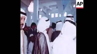 UPITN 30 10 77 FUNERAL IN ABU DHABI OF UNITED ARAB EMIRATES FOREIGN MINISTER SAIF GHOBASH