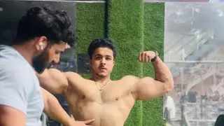 Posing Galat ho toh Body bhi Waste ho jaati hai | Coach Explains