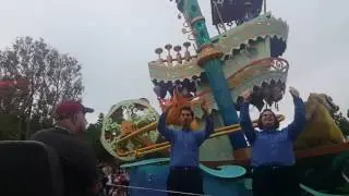 Mickey's Soundsational Parade ASL Interpretation - Part 4 of 5