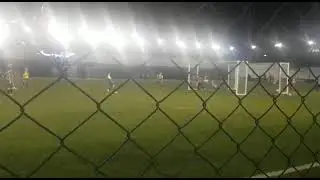 Felipe Ortiz treinando penalti