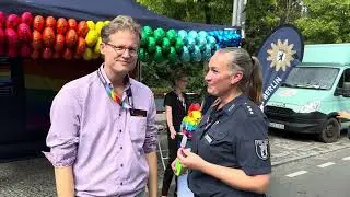26.07.2025 Berlin Polizei Progress Pride Flag Tattoo auf CSD-Demo