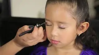 How to Apply Pageant Makeup on a 3-Year-Old