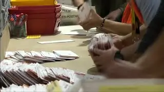 Supporters rally to keep Hawaii&rsquo;s mail-in voting system