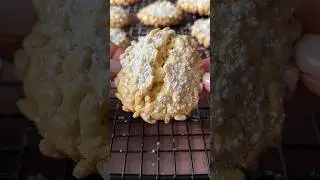 Teresa Giudice Fave PIGNOLI COOKIES 🙌🏼 5 ingredients only! 🤤 #cookies #shortscooking #christmas