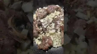 Gjelle me presh e mish #viral #food #news #recipe #albania #gatime #vegetables #fyp #yummy#delicious