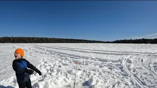 Быстро! Подлёдная рыбалка на лосося и белого окуня с друзьями и семьёй