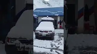 2025 first snow 🌨️ fall in naran kaghan valley today's weather lalazar #manitravelvlogs #viralvideo