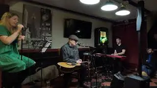 TIMO & VILMA P&Auml;&Auml;KK&Ouml; FEAT.TUMPPI V&Auml;H&Auml;-PESOLA :Lady Stardust &ndash; live @ Bar Jussikka