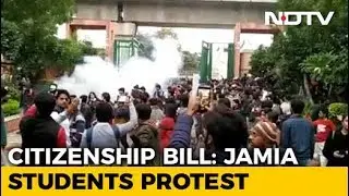 Jamia Students Clash With Delhi Police In Citizenship Act Protest