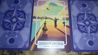 Распаковка путеводителя Lonely Planet Travel Tarot!