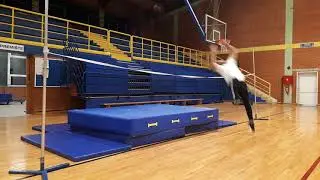 ATLETIKA  Skok uvis tehnikom uvinuće  -flop