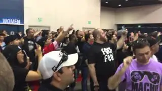 Fan Climbs the Elimination Chamber at Fan Axxess 2015 (Full HD Version)