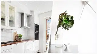 75 Scandinavian Kitchen With Glass-front Cabinets Design Ideas You'll Love 🟡