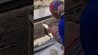 relief kayu