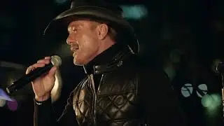 Tim McGraw and Tyler Hubbard Perform 