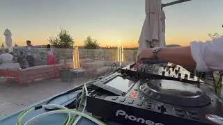 BenH  - House music in 360bar Budapest