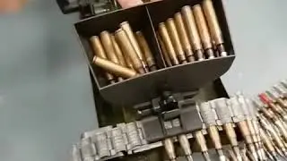 Feeding the machine gun belt | 2020 | Weapons world