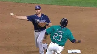 TB@SEA: Bellatti induces an inning-ending double play