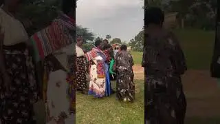 Kindness🤗#love #motivation #viralvideo #shortsfeed #africa #help #kindness #kindnessfirst #fyp