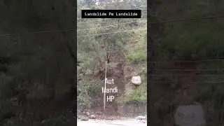 Aut Mandi Landslide 😱 Ruk hi Nahi Landslides #landslide #landslideupdate #manalihighway #manaliroad