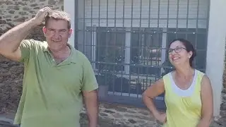 Hoy arreglando una gotera me sacuden bien las avispa😡 😂😂😂👍