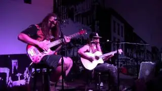 Gubbulidis - 8. Apples @ Putnam Den 2014-07-16 (Twiddle Duo)