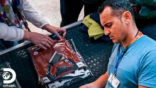 Miles de dólares y ropa de marcas falsificadas | Control de Fronteras España | Discovery En Español