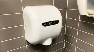 Excel Dryer XLERATOR at Cambridge Central Library - ♿️ Level 2