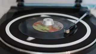 Thee Lakesiders - Parachute [7