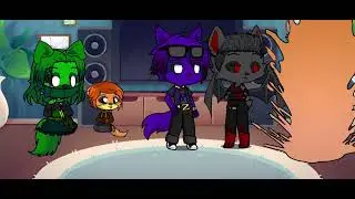 Stewart hides in a tree (CritterStudios/Peter hides in a tree)