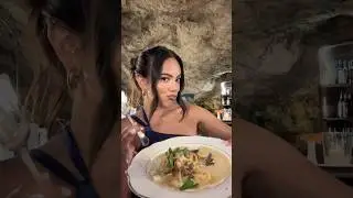 The most gorgeous restaurant with the most MID FOOD???!!