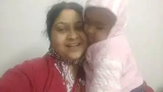 মিষ্টি হাতে আজ সোয়াপোকা ফুটে গেছে,, মিষ্টি চুপ করে ছিলো একটুও কদেনি