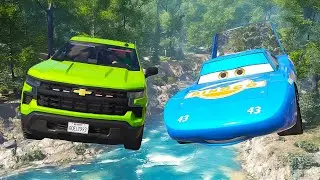 Şimşek McQueen Ekibi vs Güçlü Pikap Arabalar OffRoad Parkurunda - GTA 5 MODS