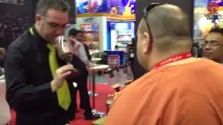 Joost Leopold - Demonstration Hikari Siphon Bar Table