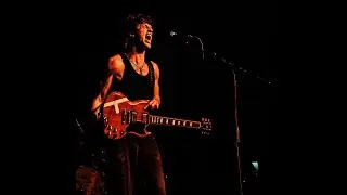 TELESCREENS -- JOHNNY LIVE FROM SHOWBOX SODO (SEATTLE)