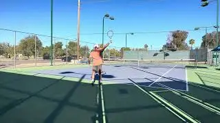 How to hit a tennis half volley