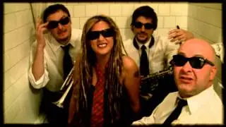 Laura a její tygři 2012 (Official Music Video)