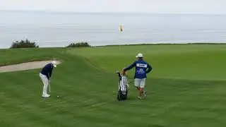 Chipping of Rory Mcilroy and audience's reaction at Farmers Insurance Open 2020