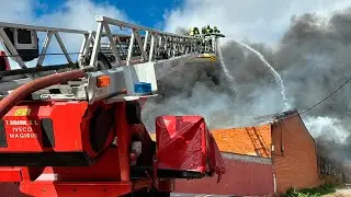 Un incendio en Leganés quema varias construcciones