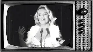 Happy Birthday Dear Bettina :) Ricarda sings exclusively for you !