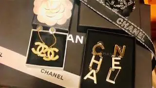 Chanel Rare Earrings Cc Dangling vs Runway 😍