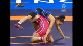 [HD] Venezuelana faz jogo sujo e d&aacute; dedada na rival durante luta greco romana - Pan de Toronto 2015