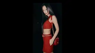 JENNIE | CHANEL Spring-Summer 2022 Ready-to-Wear show | with Kristen & Whitney