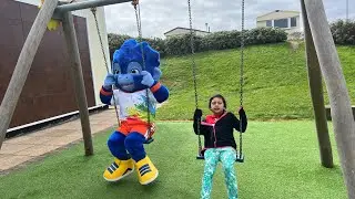 George Seaside Squad enjoying a nice swing at Haven Perransands