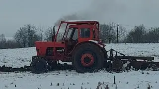 Mtz50 pln 2x35, szántás hóban. Rossz eke, jó eke....